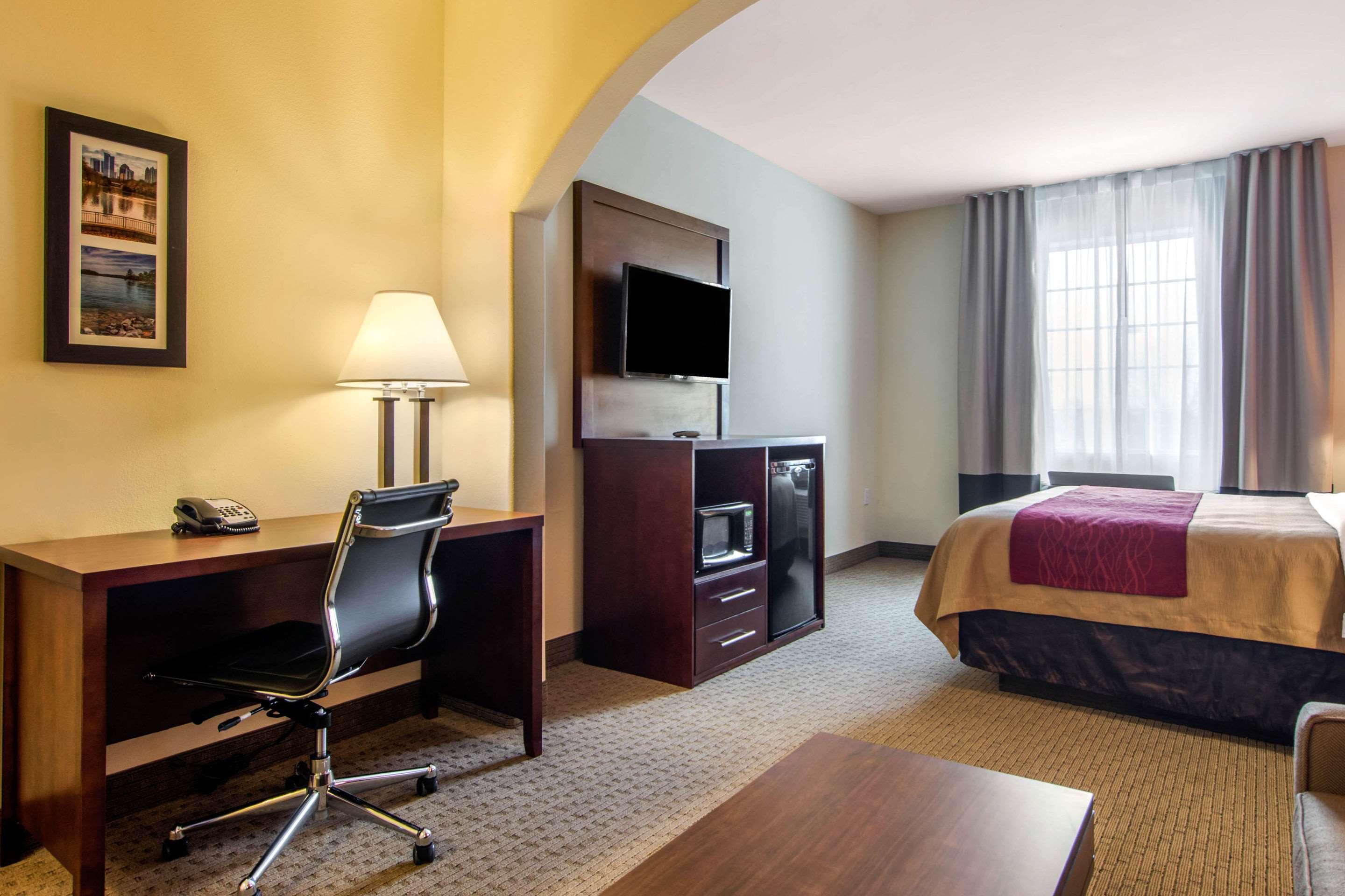 Comfort Inn & Suites Villa Rica Ngoại thất bức ảnh