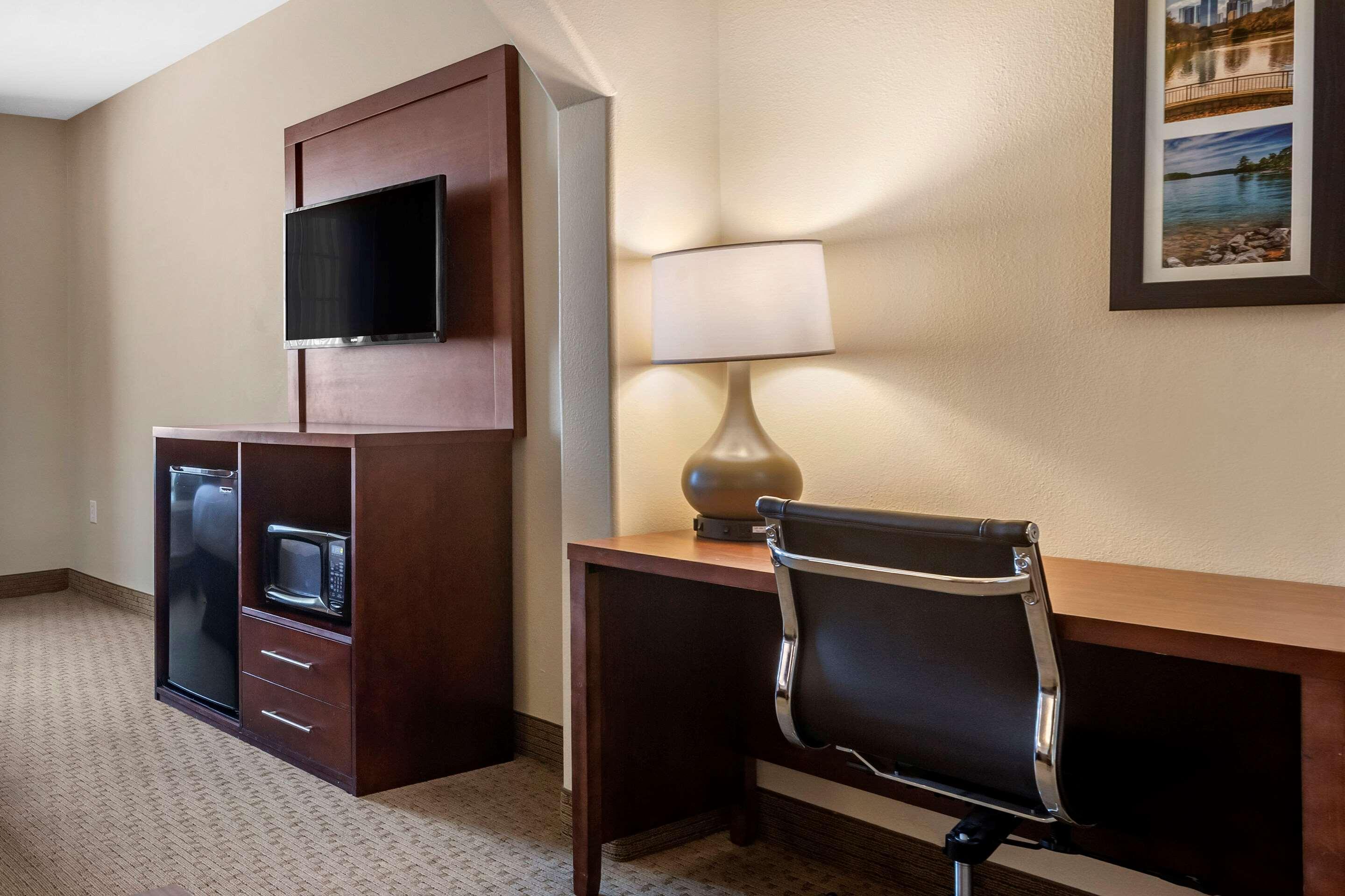 Comfort Inn & Suites Villa Rica Ngoại thất bức ảnh