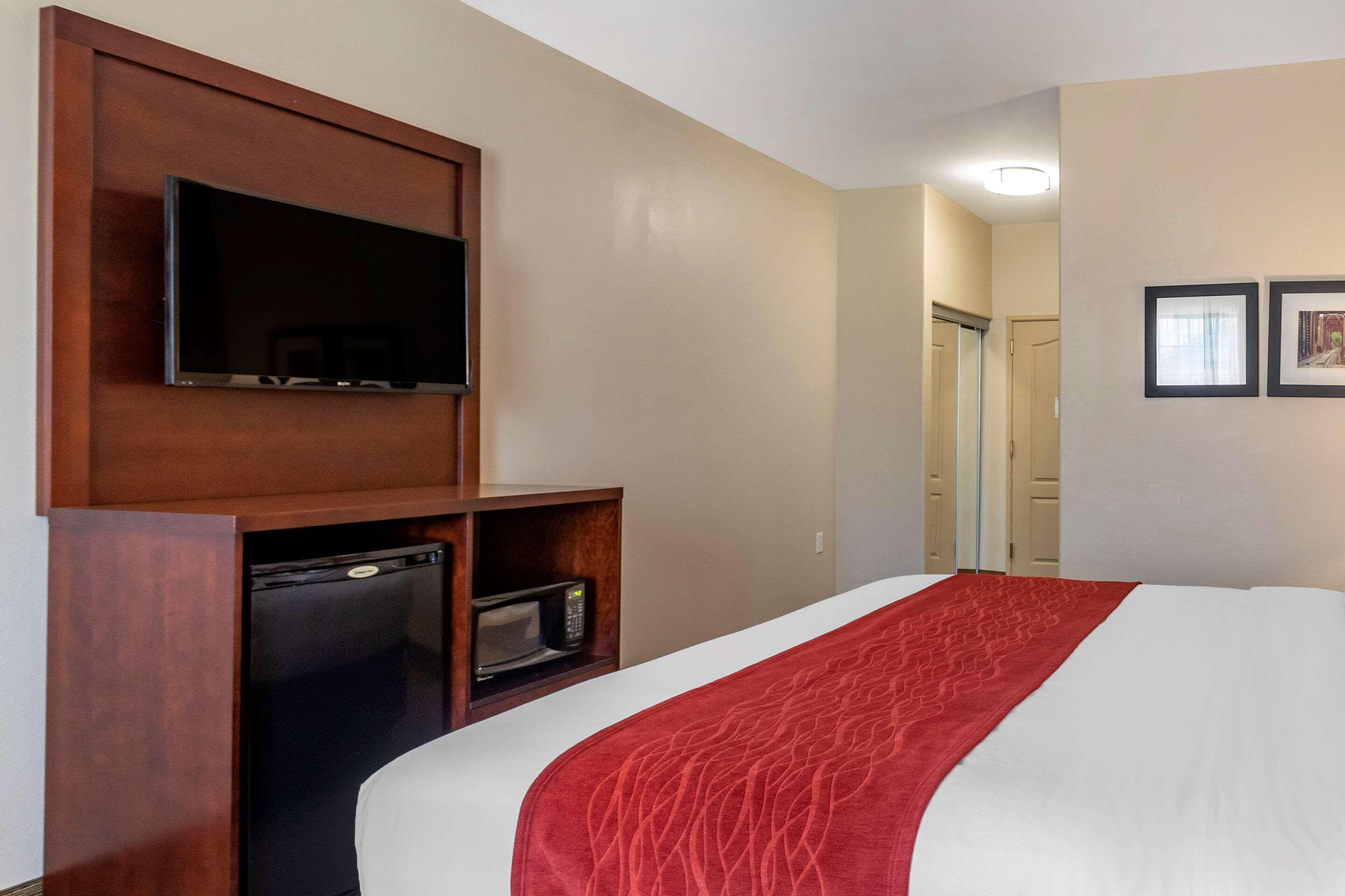 Comfort Inn & Suites Villa Rica Ngoại thất bức ảnh